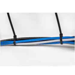 StarTech.com Colliers de Serrage 25 cm Noirs - Largeur 4 mm | JDB-Info
