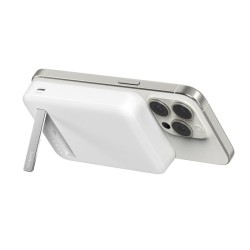 BELKIN 8k Qi2 MagSafe Compatible Powerbank with kickstand