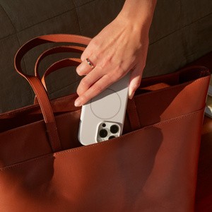 APPLE Beats iPhone 16 Pro Max Case with MagSafe - SummitStone