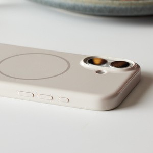 APPLE Beats iPhone 16 Case with MagSafe - SummitStone