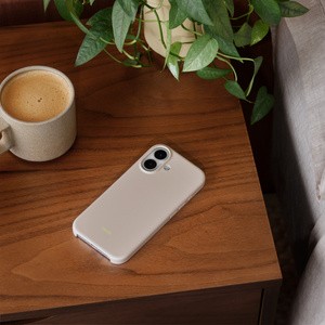 APPLE Beats iPhone 17 Case with MagSafe and Camera Control - Lime Stone