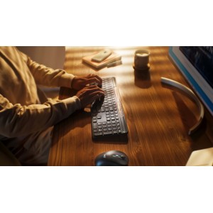 LOGITECH Slim Solar+ Keyboard Graphite (PAN)