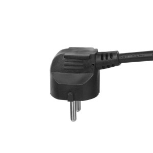 ACT AC2460 multiprise 3 m 6 sortie(s) CA Intérieure Noir | JDB-Info